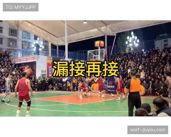 篮球规则解析:如何准确判定比赛中的两次运球违例行为 篮球规则解析:如何准确判定比赛中的两次运球违例行为